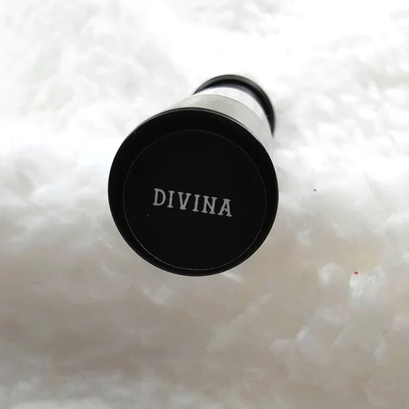 🎉BRAND NEW, NEVER USED!🎉 Reina Rebelde Bold Lip Color Stick! - Picture 8 of 8